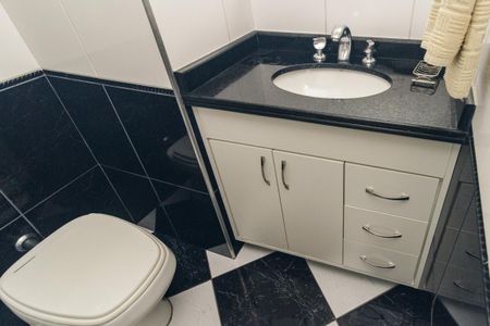 Apartamento à venda com 120m², 3 quartos e 1 vaga Apartamento à venda com 120m², 3 quartos e 1 vagaBanheiro 2