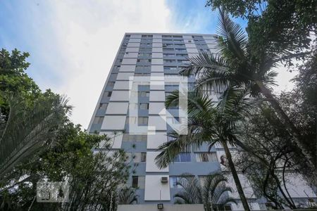 Apartamento à venda com 120m², 3 quartos e 1 vaga Apartamento à venda com 120m², 3 quartos e 1 vagaFachada
