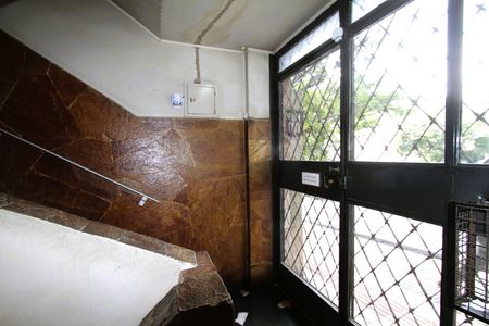 Apartamento à venda com 153m², 3 quartos e 2 vagas Apartamento à venda com 153m², 3 quartos e 2 vagasHall de entrada