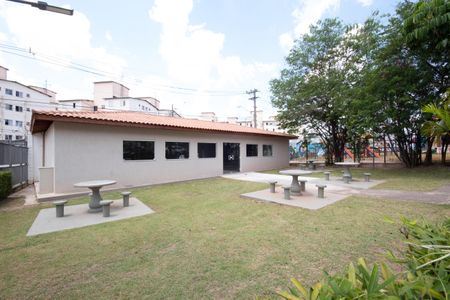 Apartamento à venda com 49m², 2 quartos e 1 vaga Apartamento à venda com 49m², 2 quartos e 1 vagaÁrea comum - Salão de festas