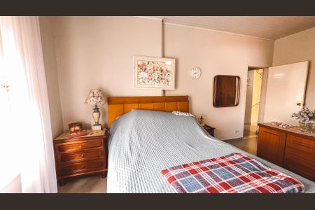 Casa à venda com 360m², 3 quartos e 2 vagasQuarto Suíte