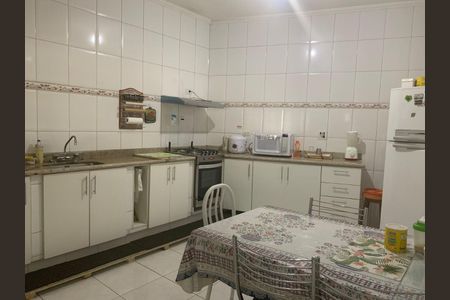 Casa à venda com 188m², 2 quartos e 4 vagas Casa à venda com 188m², 2 quartos e 4 vagasFoto 03
