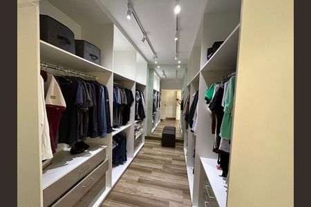 Casa de condomínio à venda com 360m², 3 quartos e 4 vagas Casa de condomínio à venda com 360m², 3 quartos e 4 vagasFoto 22