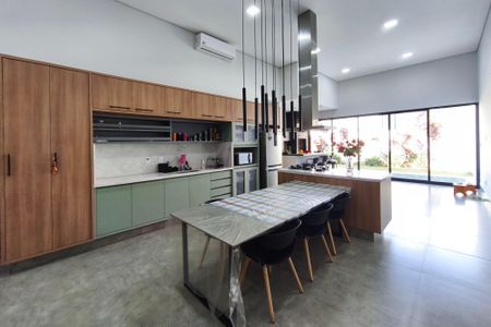 Casa de condomínio à venda com 201m², 4 quartos e 4 vagas Casa de condomínio à venda com 201m², 4 quartos e 4 vagasCopa