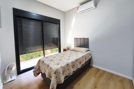 Casa de condomínio à venda com 201m², 4 quartos e 4 vagas Casa de condomínio à venda com 201m², 4 quartos e 4 vagasSuíte 2