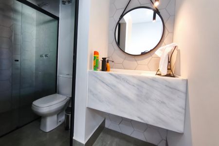 Casa de condomínio à venda com 201m², 4 quartos e 4 vagas Casa de condomínio à venda com 201m², 4 quartos e 4 vagasLavabo