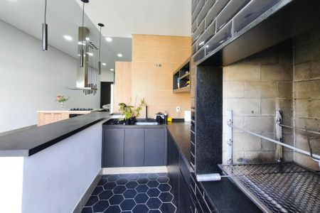 Casa de condomínio à venda com 201m², 4 quartos e 4 vagas Casa de condomínio à venda com 201m², 4 quartos e 4 vagasCozinha