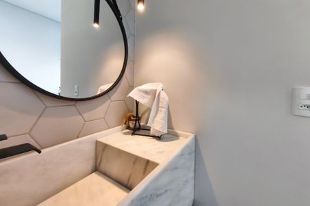 Casa de condomínio à venda com 201m², 4 quartos e 4 vagas Casa de condomínio à venda com 201m², 4 quartos e 4 vagasLavabo