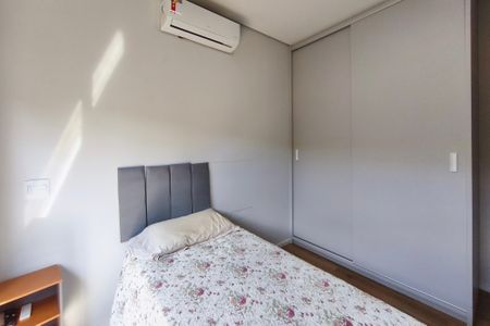 Casa de condomínio à venda com 201m², 4 quartos e 4 vagas Casa de condomínio à venda com 201m², 4 quartos e 4 vagasSuíte 2