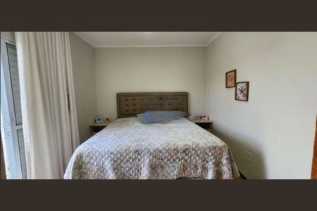 Casa à venda com 197m², 4 quartos e 2 vagasFoto 01