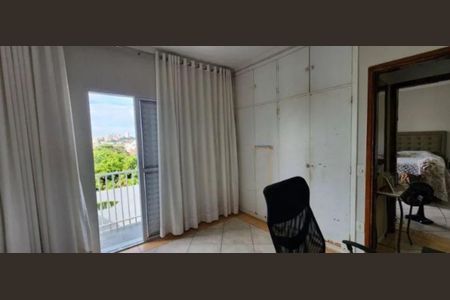 Casa à venda com 197m², 4 quartos e 2 vagasFoto 01