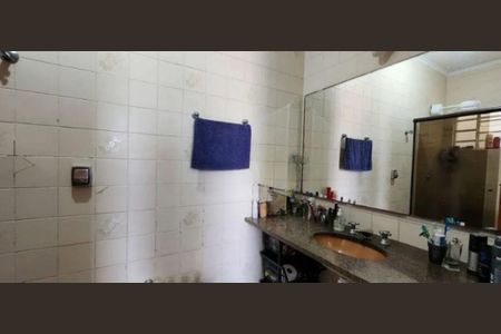 Casa à venda com 197m², 4 quartos e 2 vagasFoto 01