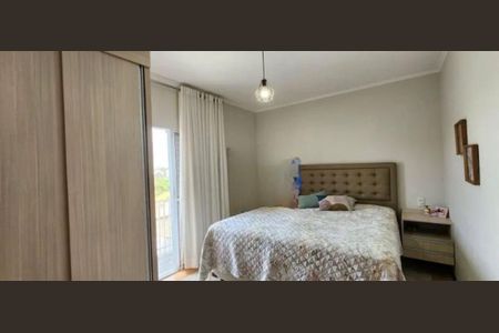 Casa à venda com 197m², 4 quartos e 2 vagasFoto 01
