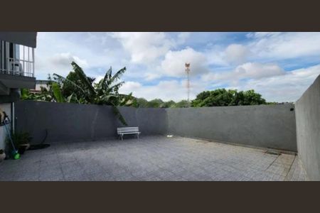 Casa à venda com 197m², 4 quartos e 2 vagasFoto 01