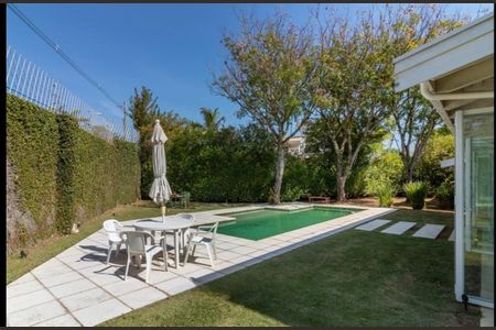 Casa de condomínio à venda com 732m², 4 quartos e 6 vagas Casa de condomínio à venda com 732m², 4 quartos e 6 vagasFoto 28