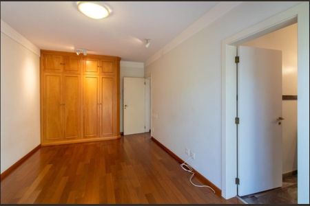 Casa de condomínio à venda com 732m², 4 quartos e 6 vagas Casa de condomínio à venda com 732m², 4 quartos e 6 vagasFoto 34