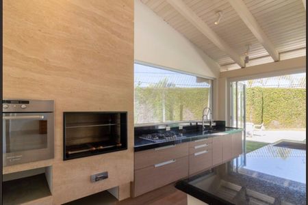 Casa de condomínio à venda com 732m², 4 quartos e 6 vagas Casa de condomínio à venda com 732m², 4 quartos e 6 vagasFoto 19