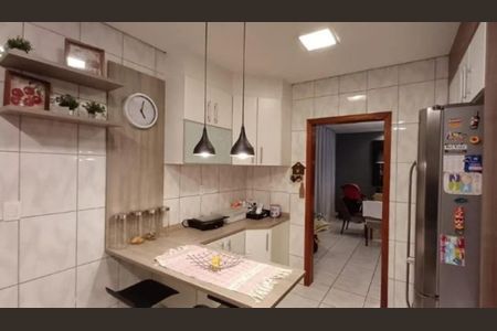 Casa à venda com 244m², 3 quartos e 3 vagasFoto 06