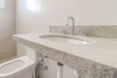 Apartamento à venda com 118m², 3 quartos e 4 vagas Apartamento à venda com 118m², 3 quartos e 4 vagasBanheiro da Suíte 1