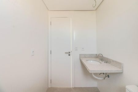 Apartamento à venda com 118m², 3 quartos e 4 vagas Apartamento à venda com 118m², 3 quartos e 4 vagasBanheiro da Suíte 2