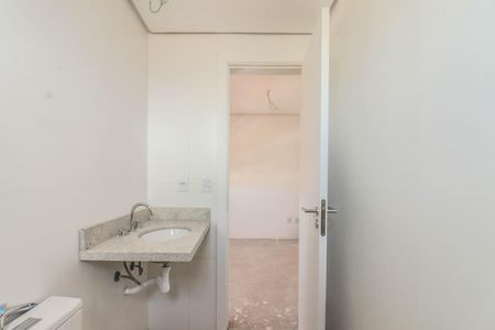 Apartamento à venda com 118m², 3 quartos e 4 vagas Apartamento à venda com 118m², 3 quartos e 4 vagasBanheiro da Suíte 1