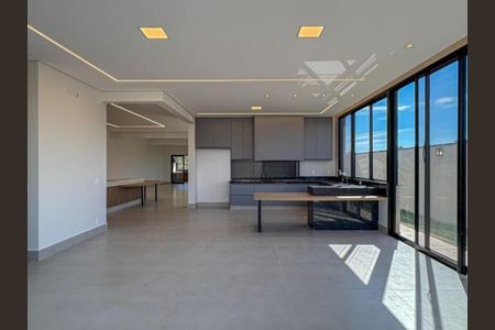 Casa de condomínio à venda com 481m², 4 quartos e 4 vagas Casa de condomínio à venda com 481m², 4 quartos e 4 vagasFoto 13