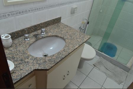 Apartamento à venda com 66m², 3 quartos e 1 vaga Apartamento à venda com 66m², 3 quartos e 1 vagaBanheiro