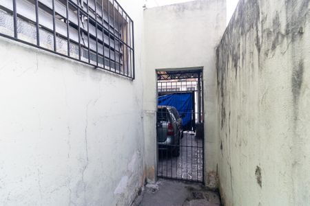 Casa à venda com 280m², 1 quarto e 2 vagas Casa à venda com 280m², 1 quarto e 2 vagasAcesso para Garagem e Salão