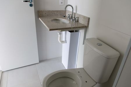 Apartamento à venda com 38m², 1 quarto e 1 vaga Apartamento à venda com 38m², 1 quarto e 1 vagaBanheiro da Suíte 1