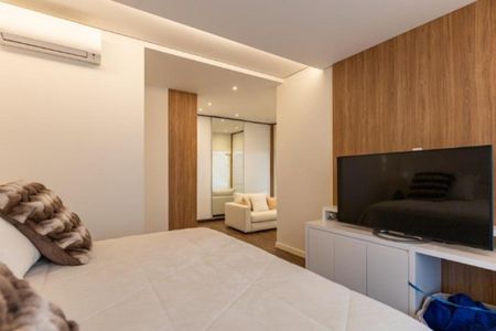 Casa de condomínio à venda com 330m², 5 quartos e 4 vagas Casa de condomínio à venda com 330m², 5 quartos e 4 vagasFoto 06