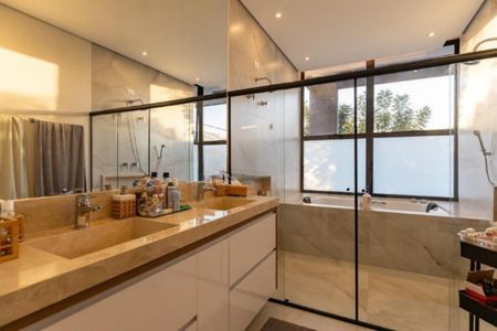 Casa de condomínio à venda com 330m², 5 quartos e 4 vagas Casa de condomínio à venda com 330m², 5 quartos e 4 vagasFoto 10