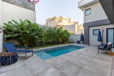 Casa de condomínio à venda com 330m², 5 quartos e 4 vagas Casa de condomínio à venda com 330m², 5 quartos e 4 vagasFoto 08