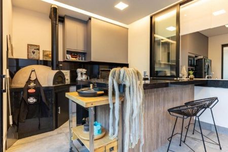 Casa de condomínio à venda com 330m², 5 quartos e 4 vagas Casa de condomínio à venda com 330m², 5 quartos e 4 vagasFoto 16