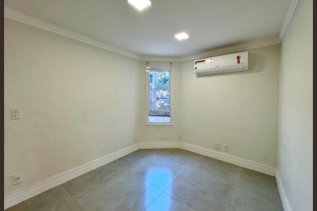 Casa de condomínio à venda com 274m², 4 quartos e 4 vagas Casa de condomínio à venda com 274m², 4 quartos e 4 vagasFoto 22