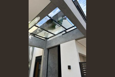 Casa de condomínio à venda com 250m², 3 quartos e 4 vagas Casa de condomínio à venda com 250m², 3 quartos e 4 vagasFoto 01