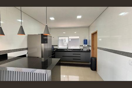 Casa de condomínio para alugar com 300m², 3 quartos e 4 vagas Casa de condomínio para alugar com 300m², 3 quartos e 4 vagasFoto 01