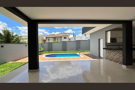 Casa de condomínio para alugar com 300m², 3 quartos e 4 vagas Casa de condomínio para alugar com 300m², 3 quartos e 4 vagasFoto 01