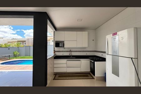 Casa de condomínio para alugar com 300m², 3 quartos e 4 vagas Casa de condomínio para alugar com 300m², 3 quartos e 4 vagasFoto 01
