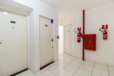 Apartamento à venda com 50m², 2 quartos e sem vaga Apartamento à venda com 50m², 2 quartos e sem vagaHall - Lockbox