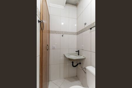 Casa de condomínio à venda com 65m², 2 quartos e 1 vaga Casa de condomínio à venda com 65m², 2 quartos e 1 vagaBanheiro da Suíte 1