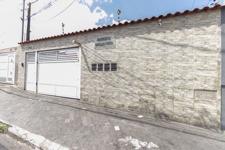 Casa de condomínio à venda com 65m², 2 quartos e 1 vaga Casa de condomínio à venda com 65m², 2 quartos e 1 vagaFachada