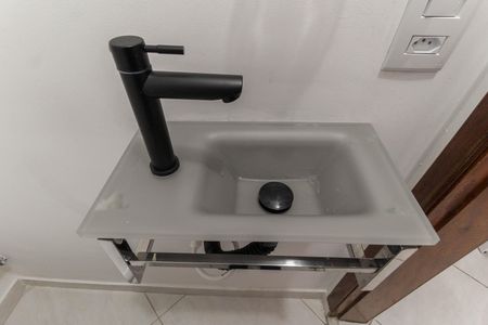 Casa de condomínio à venda com 65m², 2 quartos e 1 vaga Casa de condomínio à venda com 65m², 2 quartos e 1 vagaLavabo