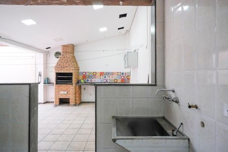 Casa à venda com 325m², 3 quartos e 2 vagasÁrea de serviço