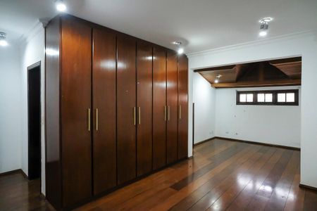 Casa à venda com 325m², 3 quartos e 2 vagasSuíte 2