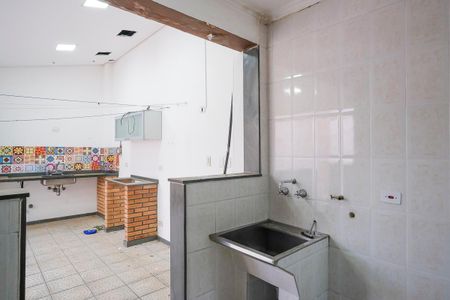 Casa à venda com 325m², 3 quartos e 2 vagasÁrea de serviço