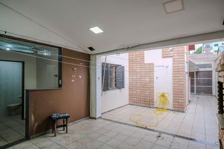 Casa à venda com 325m², 3 quartos e 2 vagasQuintal