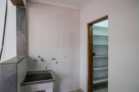 Casa à venda com 325m², 3 quartos e 2 vagasÁrea de serviço