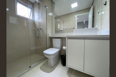 Apartamento à venda com 171m², 3 quartos e 3 vagas Apartamento à venda com 171m², 3 quartos e 3 vagasBanheiro da Suíte 2