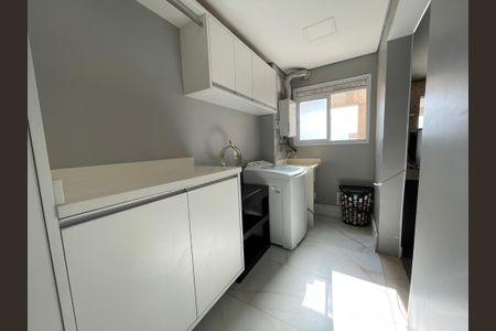 Apartamento à venda com 171m², 3 quartos e 3 vagas Apartamento à venda com 171m², 3 quartos e 3 vagasÁrea de Serviço