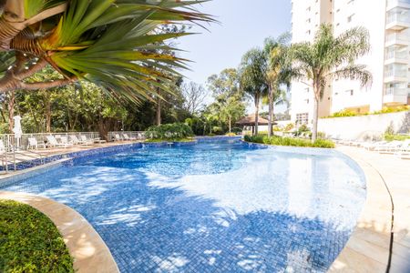 Apartamento à venda com 171m², 3 quartos e 3 vagas Apartamento à venda com 171m², 3 quartos e 3 vagasÁrea comum - Piscina